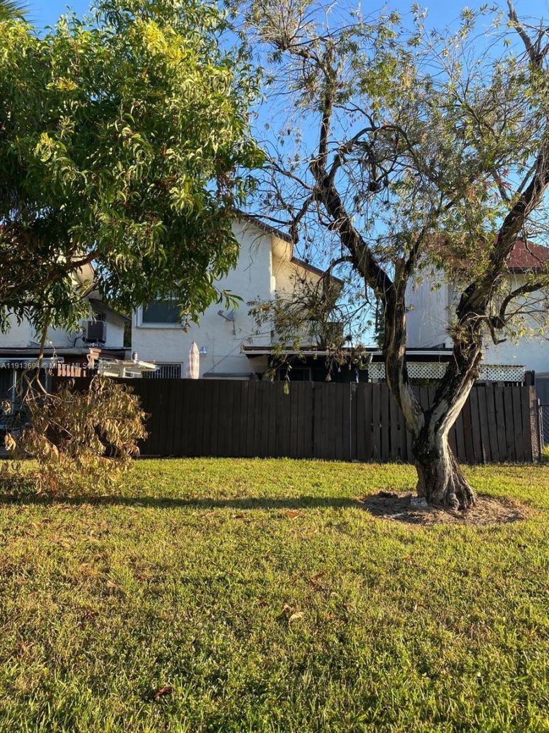 10454 NW 5th Ter, Unit 4-30, Miami, FL 33172 Photo