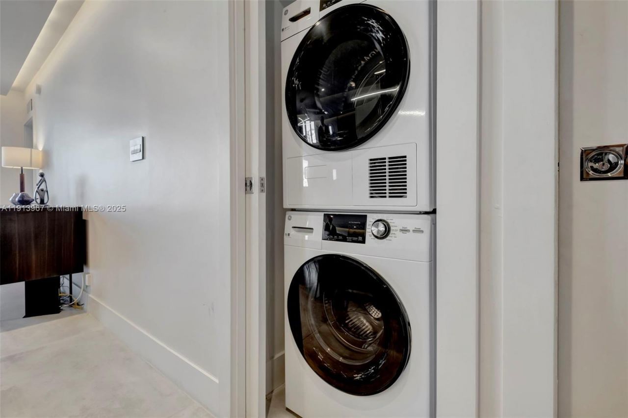 2301 Collins Ave, Unit 634, Miami Beach, FL 33139 Photo