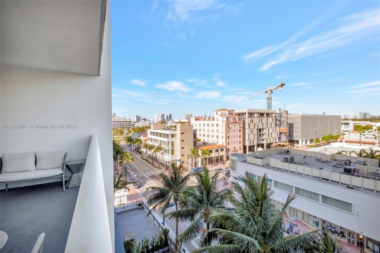 2301 Collins Ave, Unit 634, Miami Beach, FL 33139 Photo