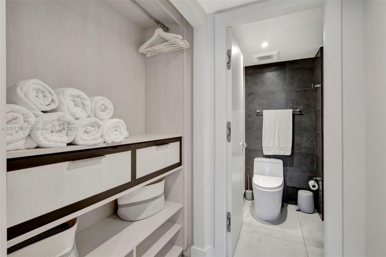 2301 Collins Ave, Unit 634, Miami Beach, FL 33139 Photo