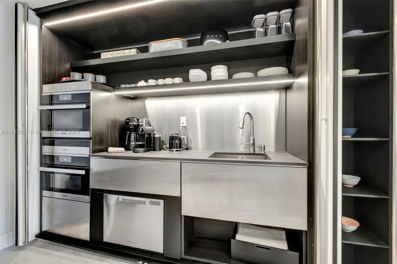 2301 Collins Ave, Unit 634, Miami Beach, FL 33139 Photo