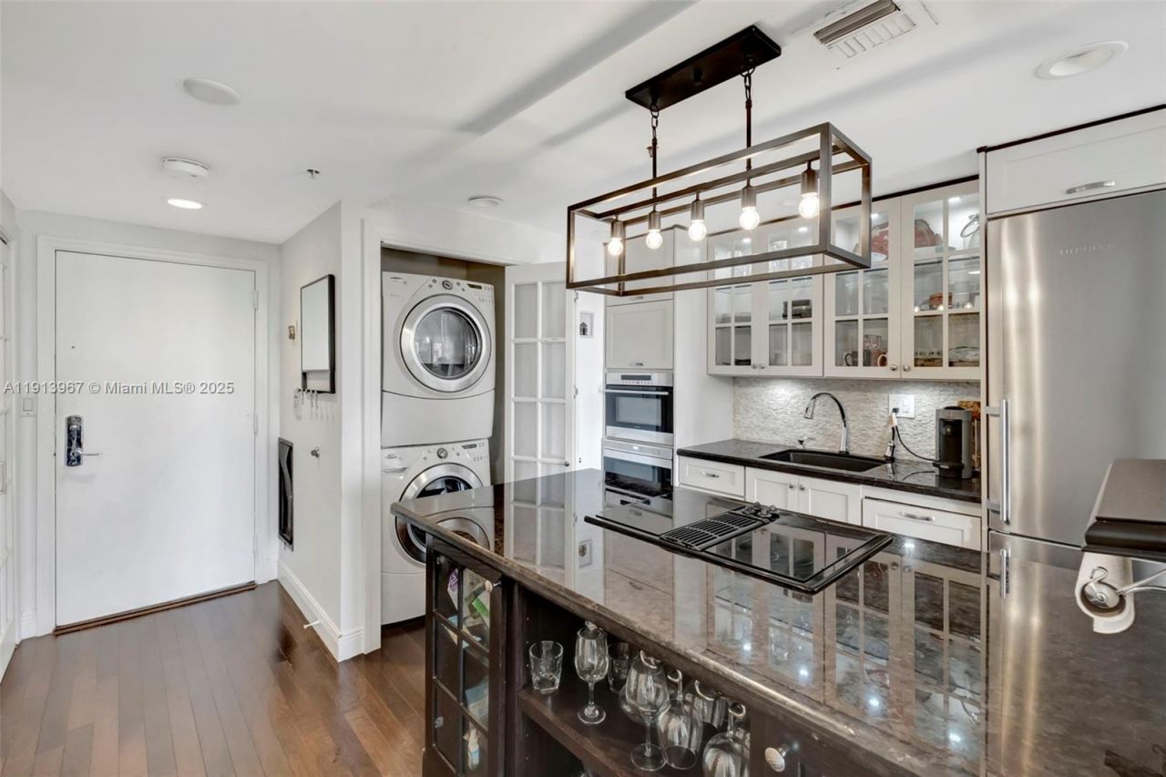 2301 Collins Ave, Unit 634, Miami Beach, FL 33139 Photo