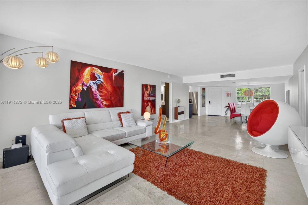 3611 Oaks Clubhouse Dr, Unit 202, Pompano Beach, FL 33069 Photo