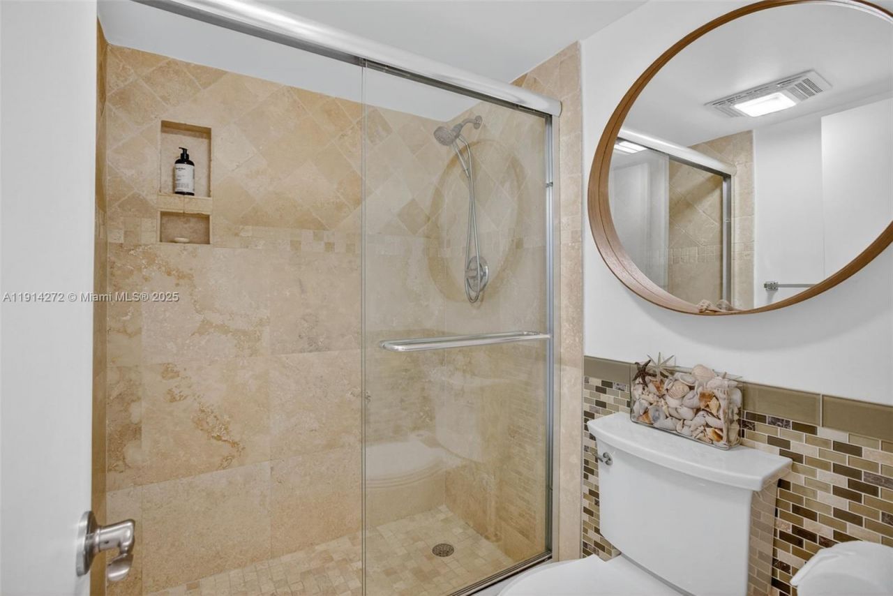 3611 Oaks Clubhouse Dr, Unit 202, Pompano Beach, FL 33069 Photo