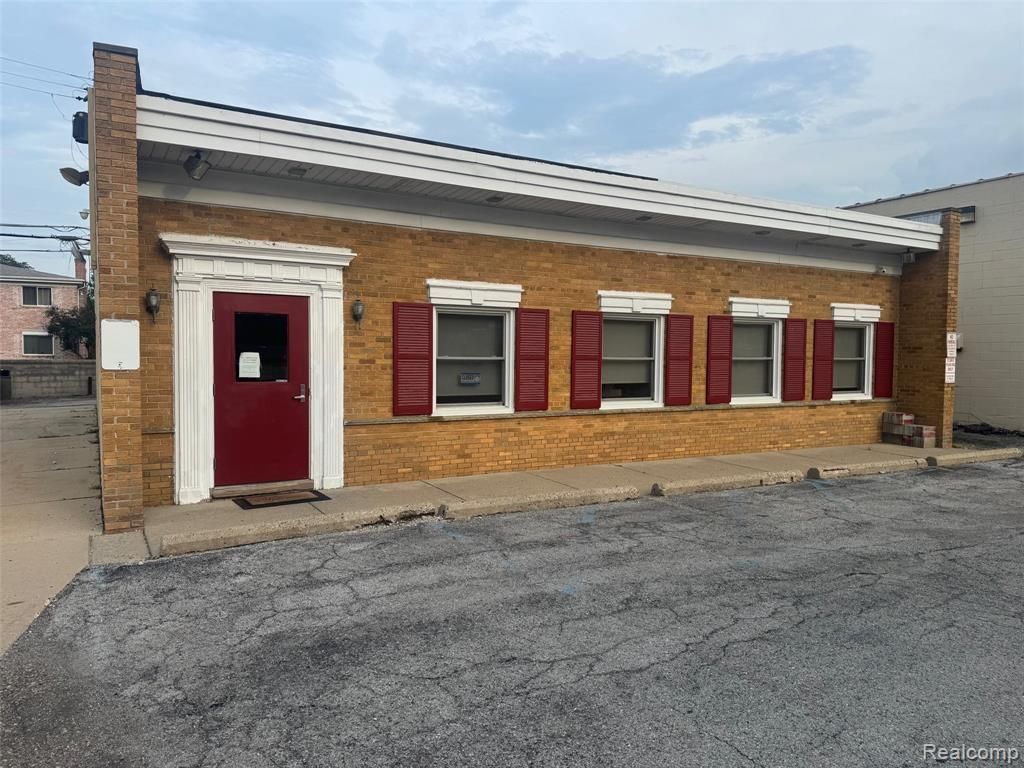 28730 Harper Avenue , Saint Clair Shores, MI 48081 Main Photo