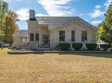 8750 E Pearson, Utica, MI 48316