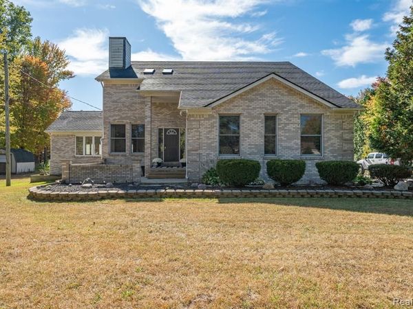 8750 E Pearson, Utica, MI 48316