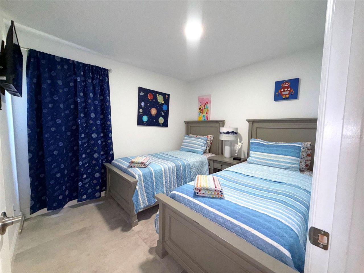 8587 Sunrise Key Drive, Kissimmee, FL 34747 Photo