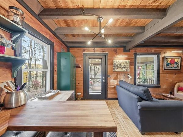 1264 Parksbrook Road, Ellijay, GA 30540