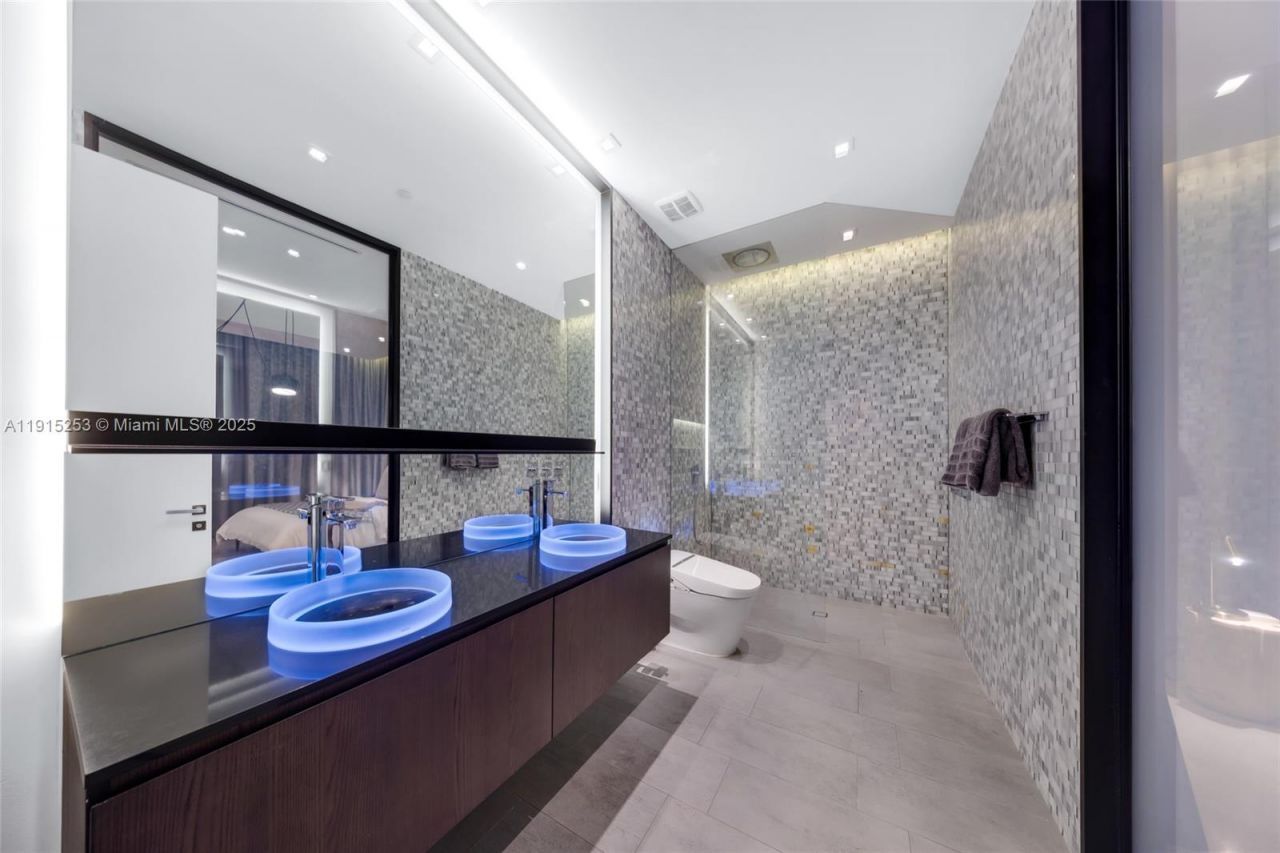 250 NW 24th St, Unit PHA, Miami, FL 33127 Photo