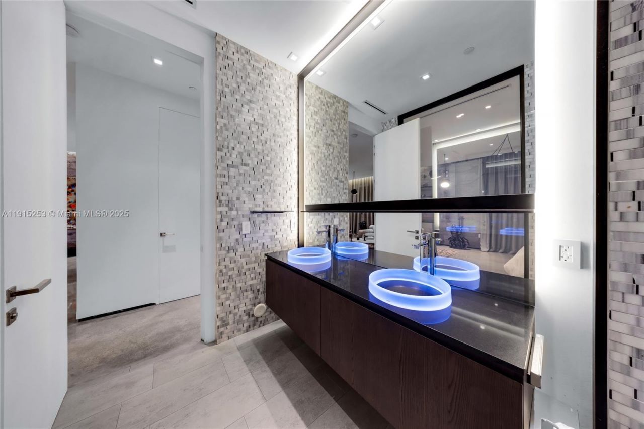 250 NW 24th St, Unit PHA, Miami, FL 33127 Photo