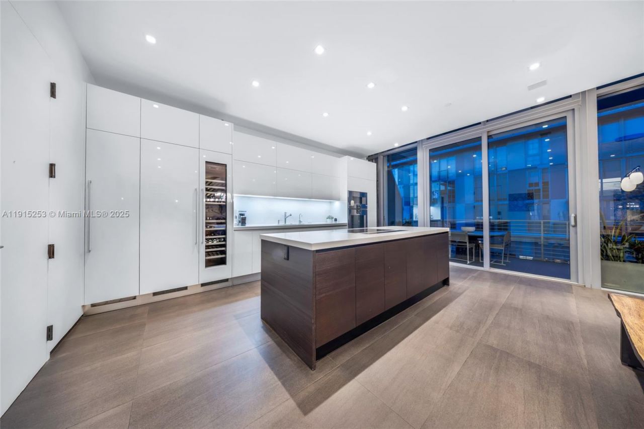 250 NW 24th St, Unit PHA, Miami, FL 33127 Photo