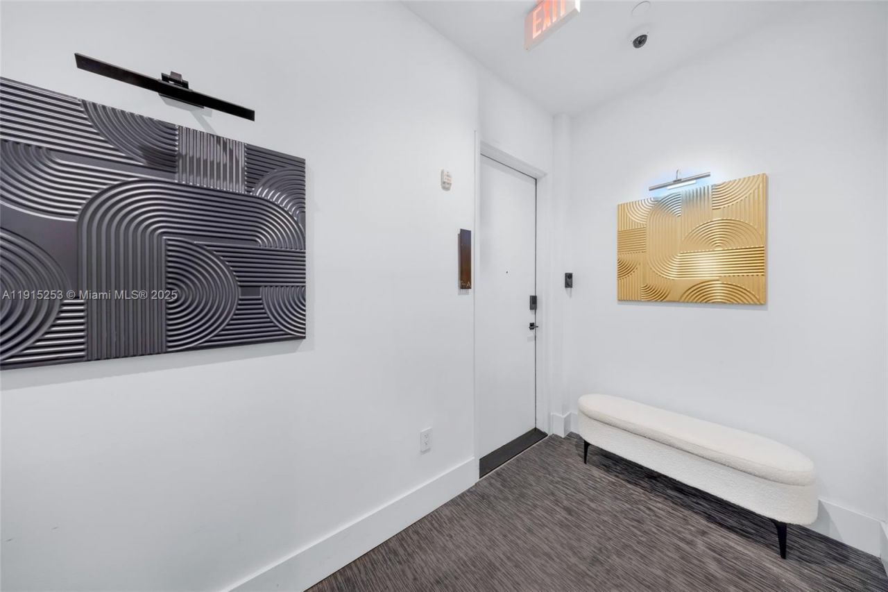 250 NW 24th St, Unit PHA, Miami, FL 33127 Photo