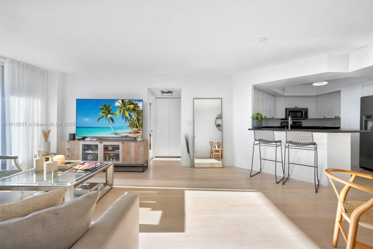 1800 Sunset Harbour Dr, Unit 803, Miami Beach, FL 33139 Photo