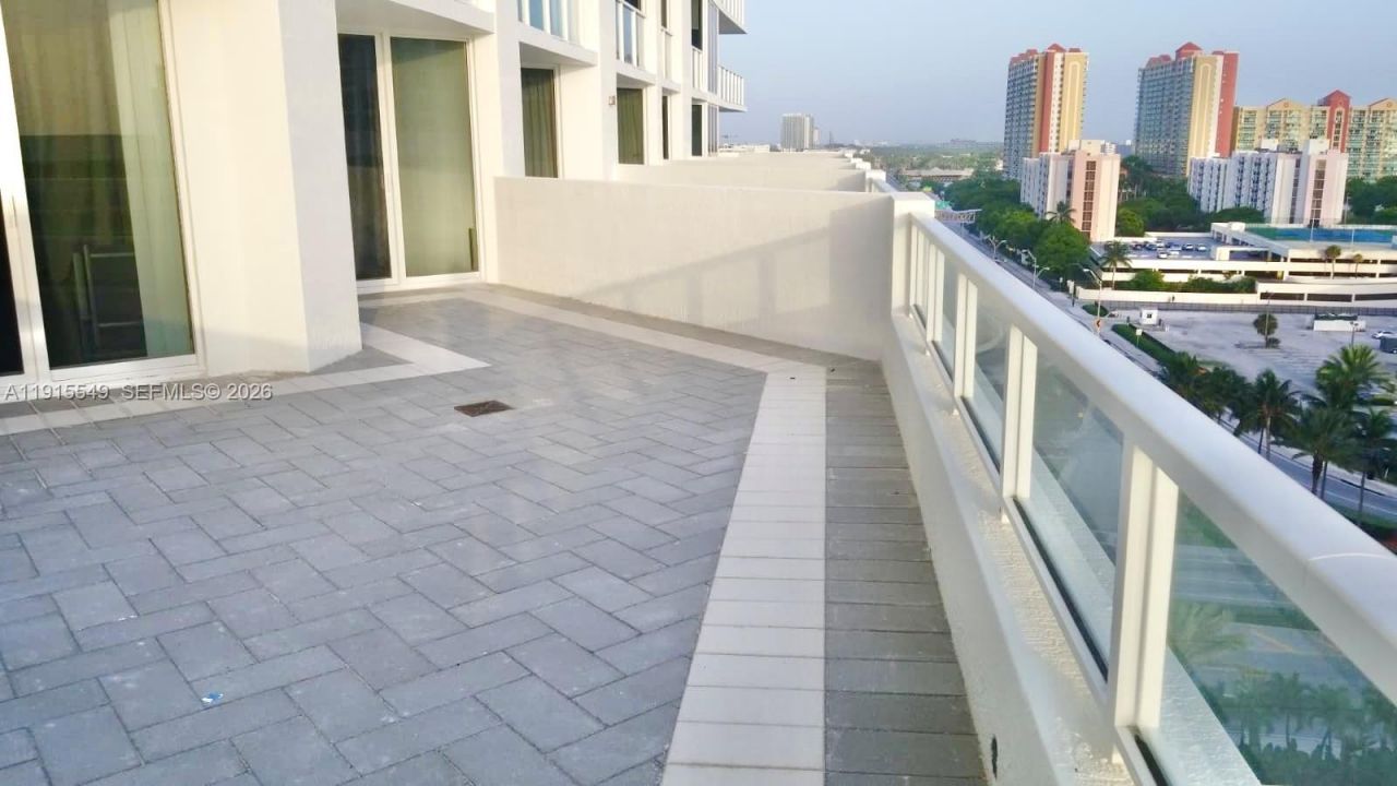 16699 Collins Ave, Unit 1105, Sunny Isles Beach, FL 33160 Photo