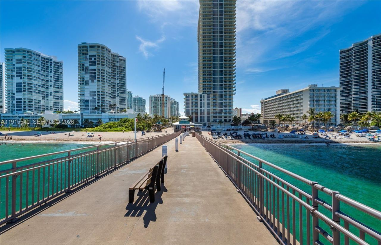 16699 Collins Ave, Unit 1105, Sunny Isles Beach, FL 33160 Photo