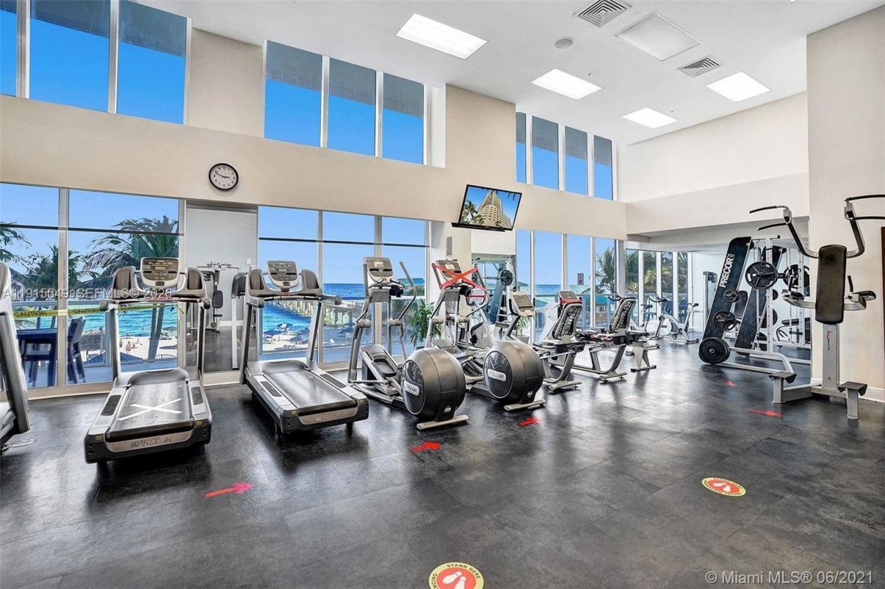 16699 Collins Ave, Unit 1105, Sunny Isles Beach, FL 33160 Photo