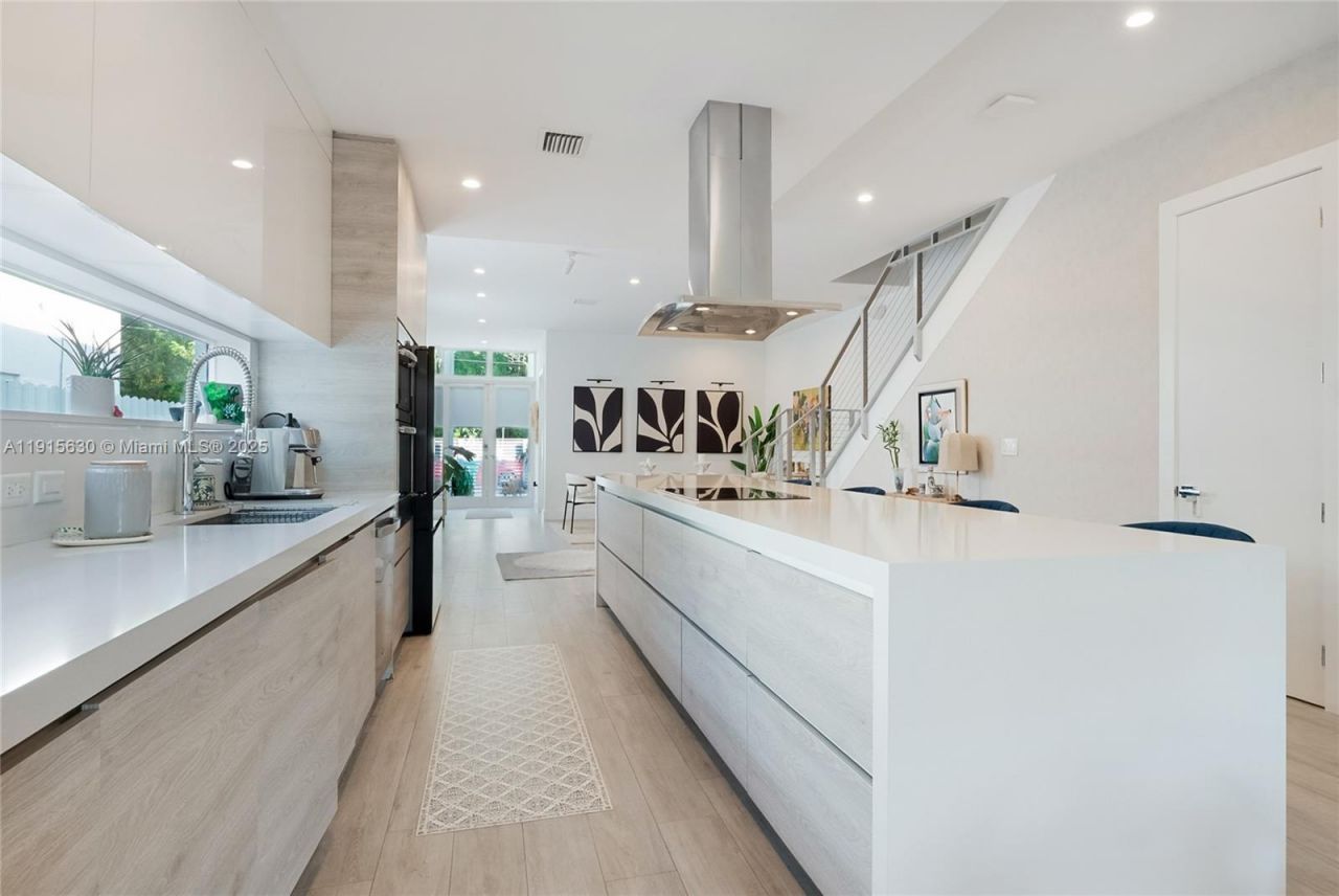 2410 SW 16th Ave, Miami, FL 33145 Photo