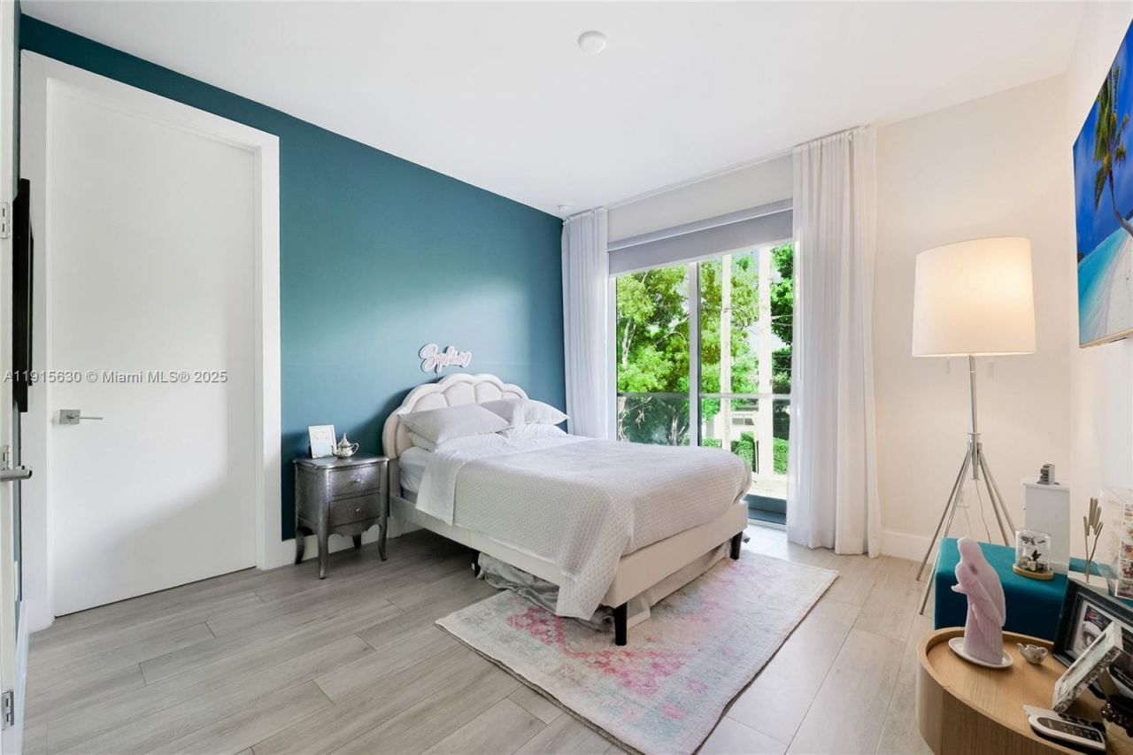 2410 SW 16th Ave, Miami, FL 33145 Photo