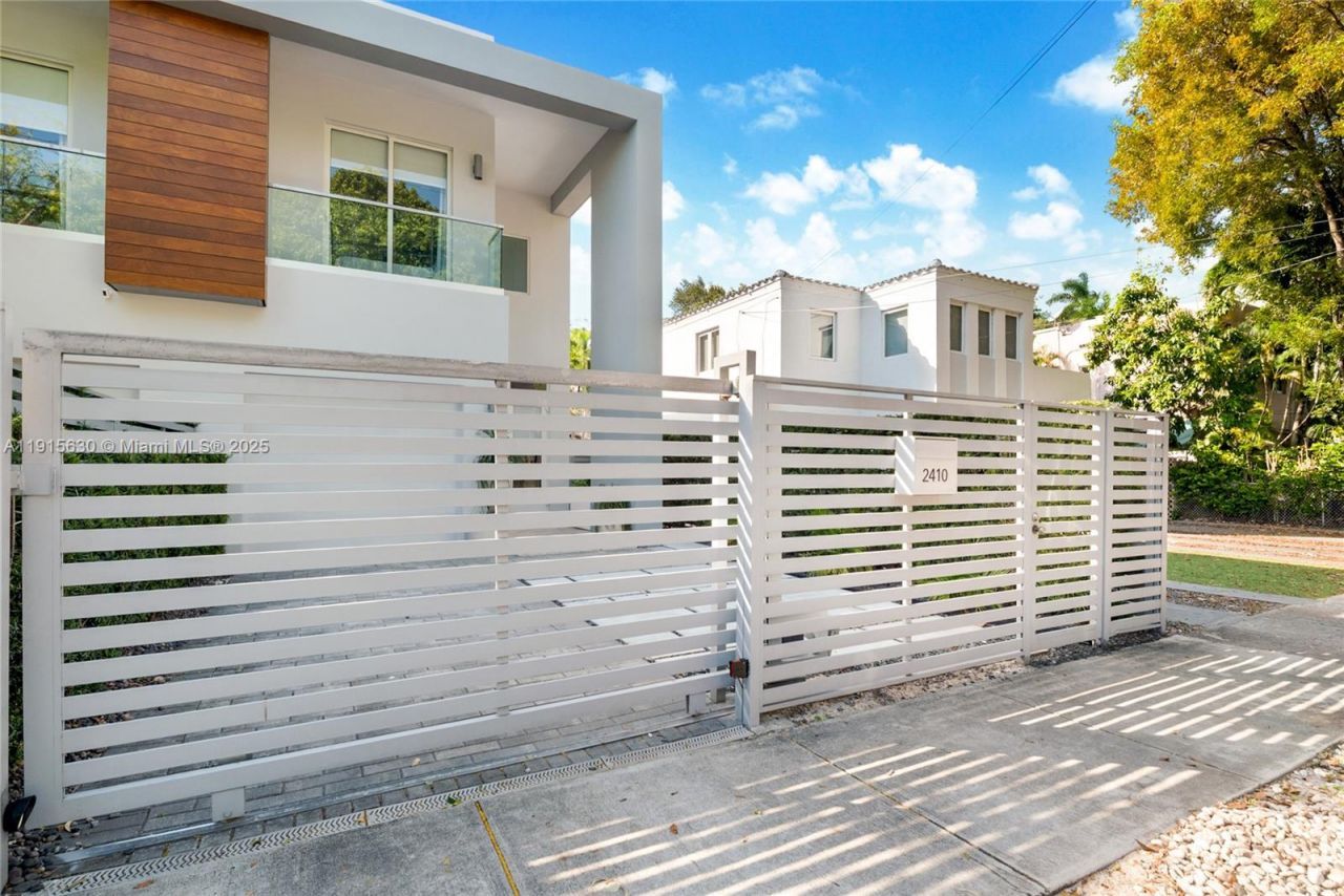 2410 SW 16th Ave, Miami, FL 33145 Photo