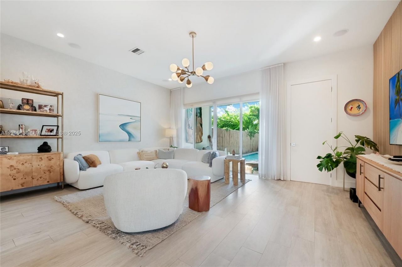 2410 SW 16th Ave, Miami, FL 33145 Photo