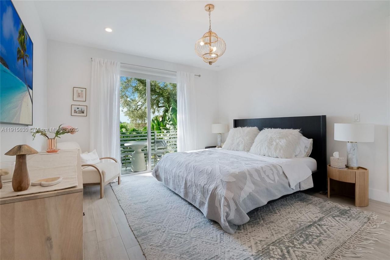 2410 SW 16th Ave, Miami, FL 33145 Photo