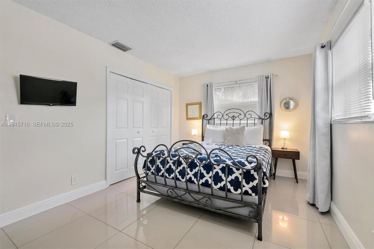 5800 NE 18th Ave, Fort Lauderdale, FL 33334 Photo