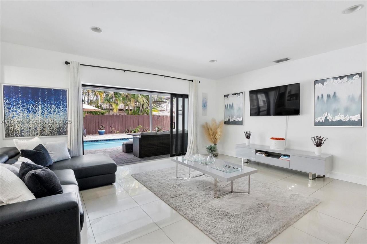 5800 NE 18th Ave, Fort Lauderdale, FL 33334 Photo