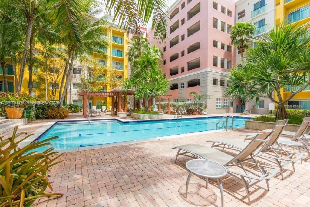 6001 SW 70th St, Unit 115, South Miami, FL 33143 Photo