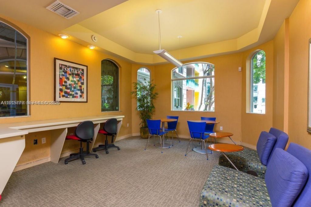 6001 SW 70th St, Unit 115, South Miami, FL 33143 Photo