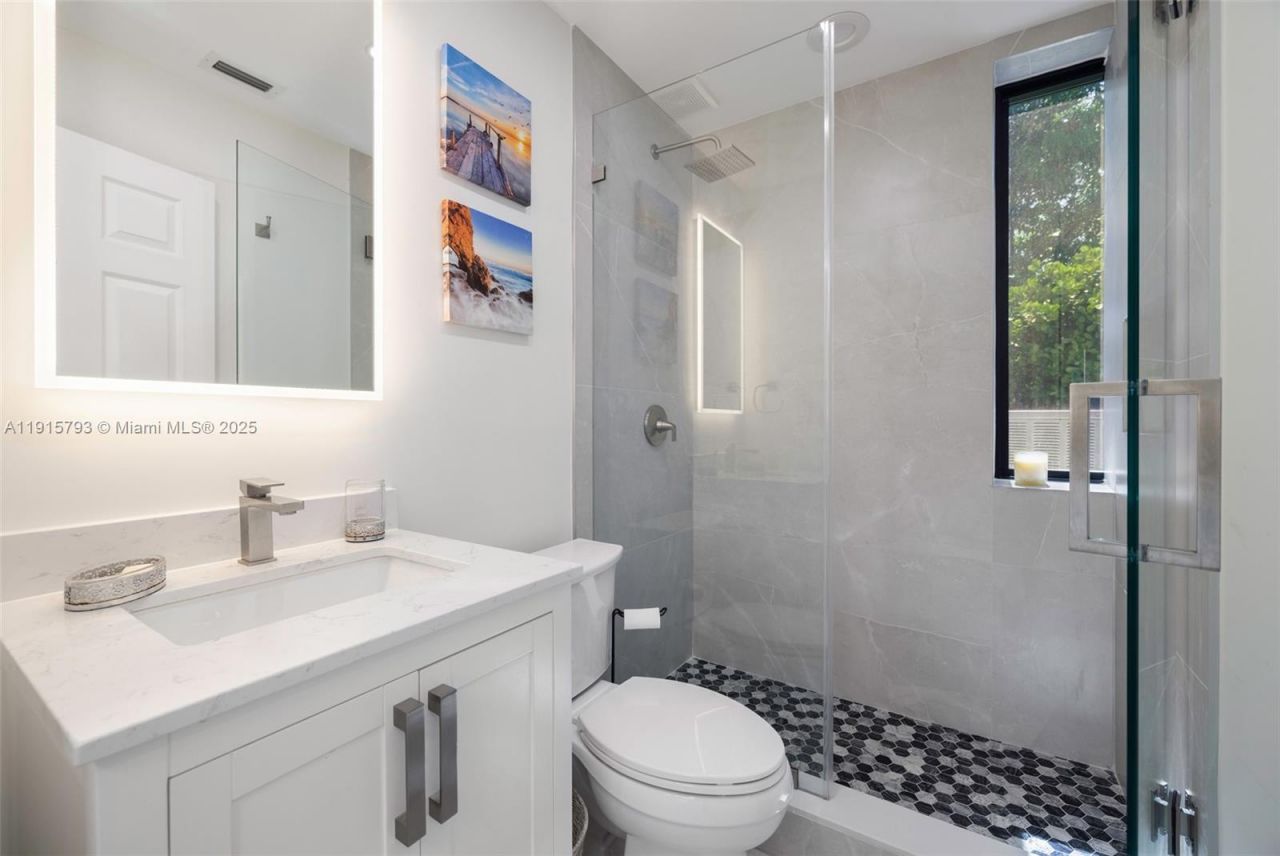 6220 SW 144th St, Coral Gables, FL 33158 Photo