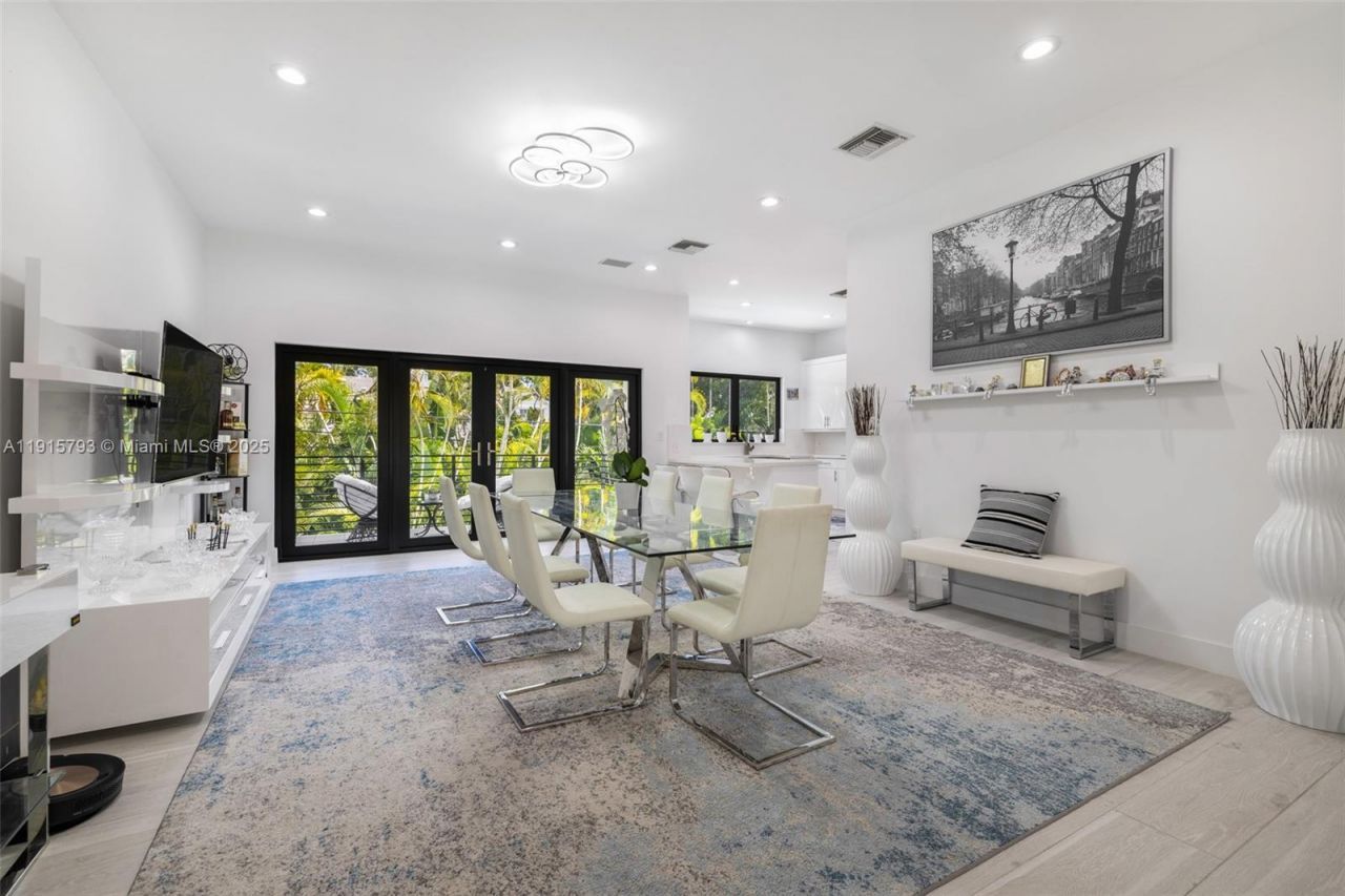 6220 SW 144th St, Coral Gables, FL 33158 Photo