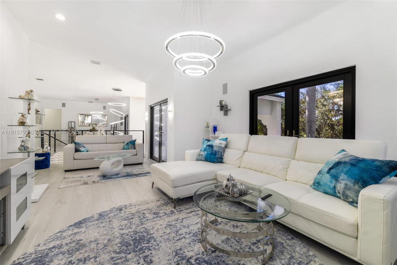 6220 SW 144th St, Coral Gables, FL 33158 Photo