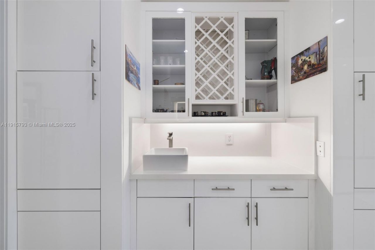 6220 SW 144th St, Coral Gables, FL 33158 Photo