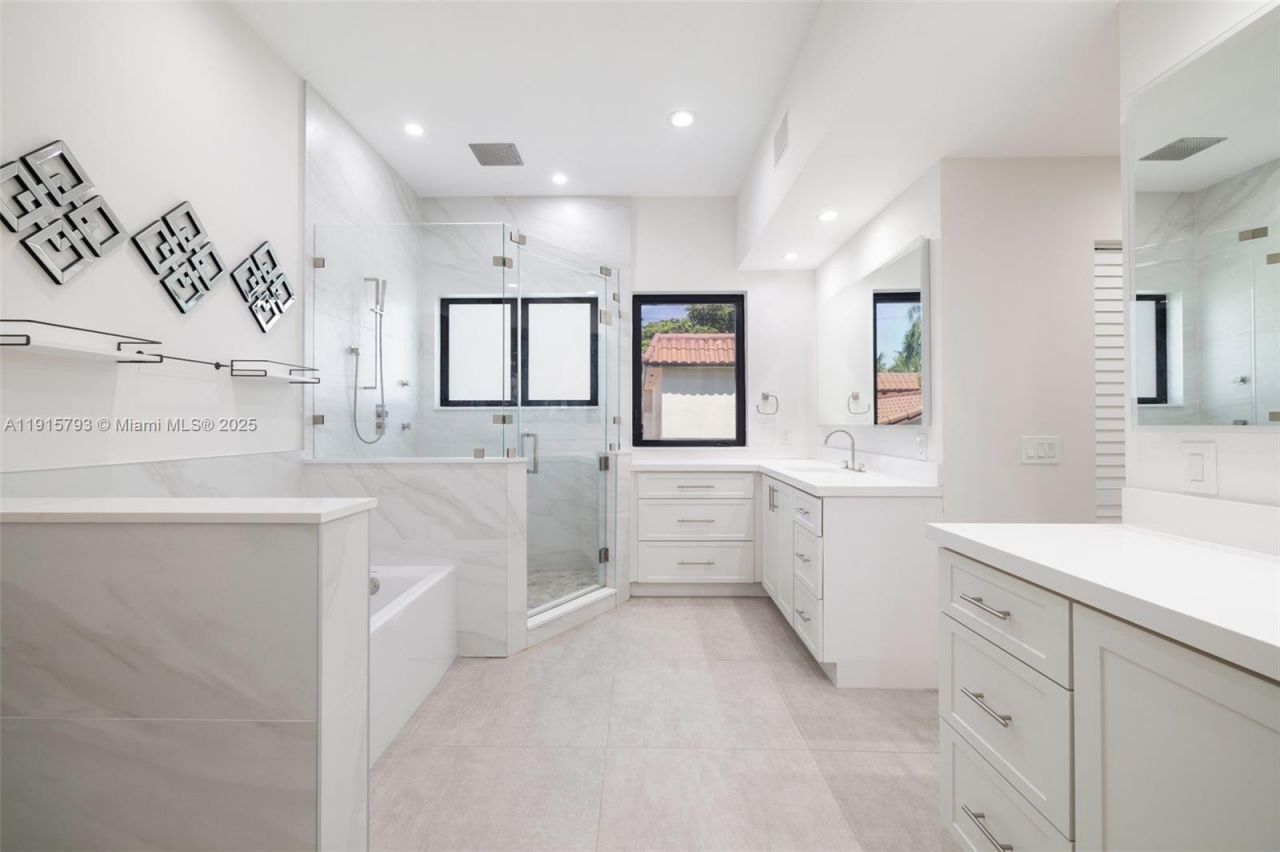 6220 SW 144th St, Coral Gables, FL 33158 Photo