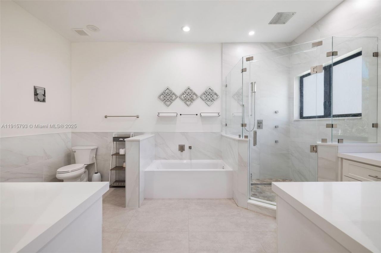 6220 SW 144th St, Coral Gables, FL 33158 Photo