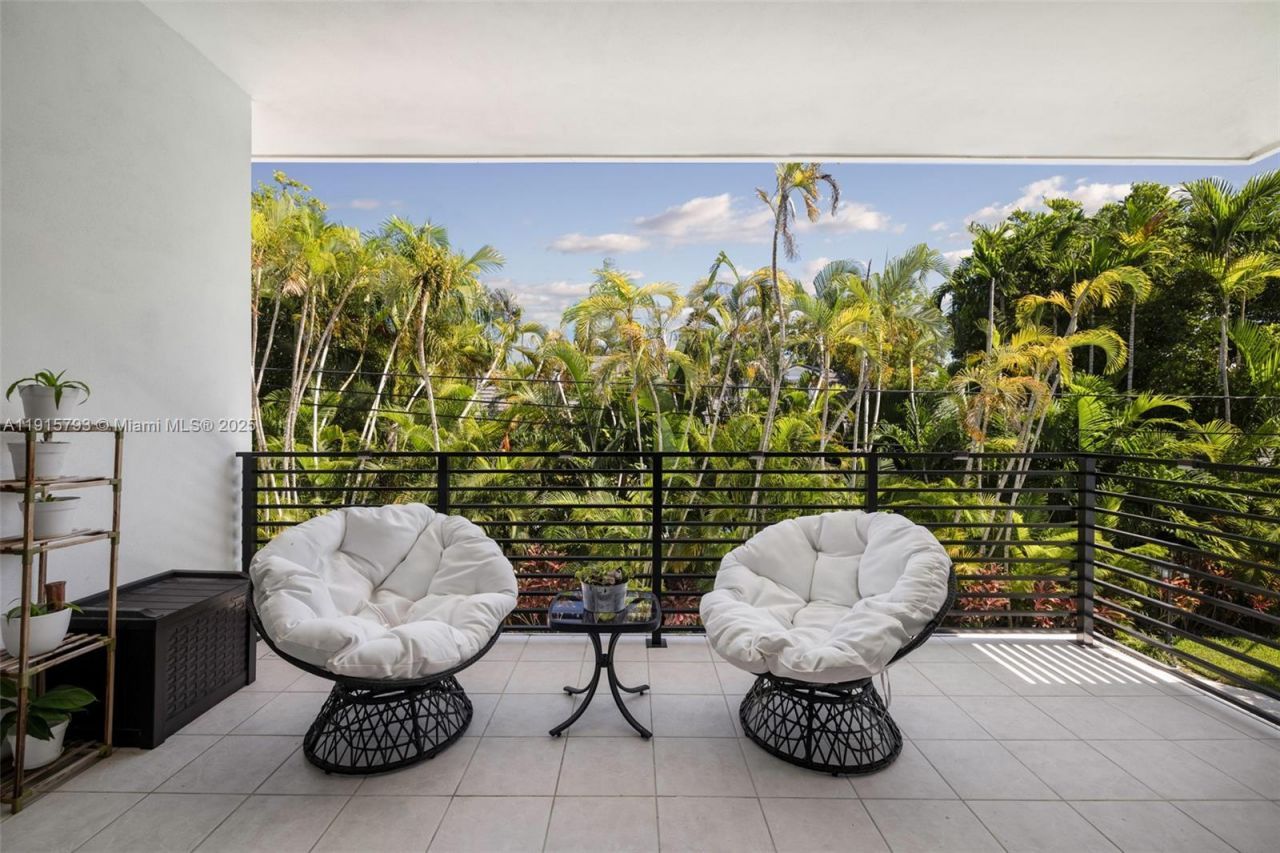 6220 SW 144th St, Coral Gables, FL 33158 Photo