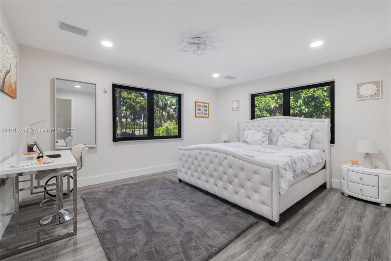 6220 SW 144th St, Coral Gables, FL 33158 Photo