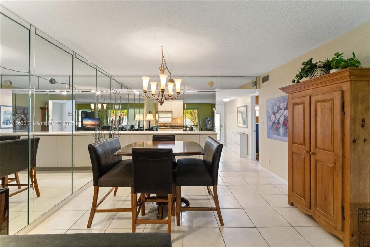 8940 S Hollybrook Blvd, Unit 53-304, Pembroke Pines, FL 33025 Photo