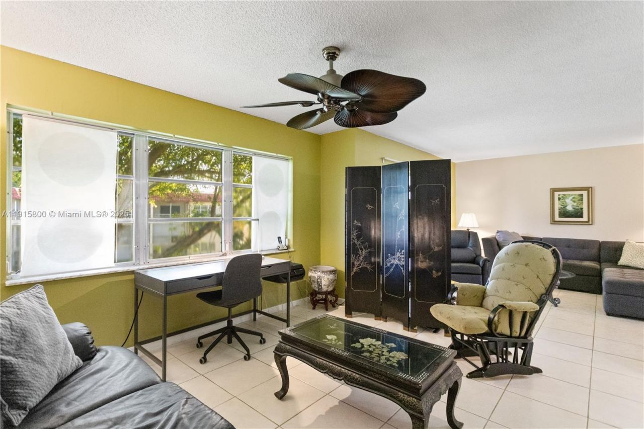 8940 S Hollybrook Blvd, Unit 53-304, Pembroke Pines, FL 33025 Photo