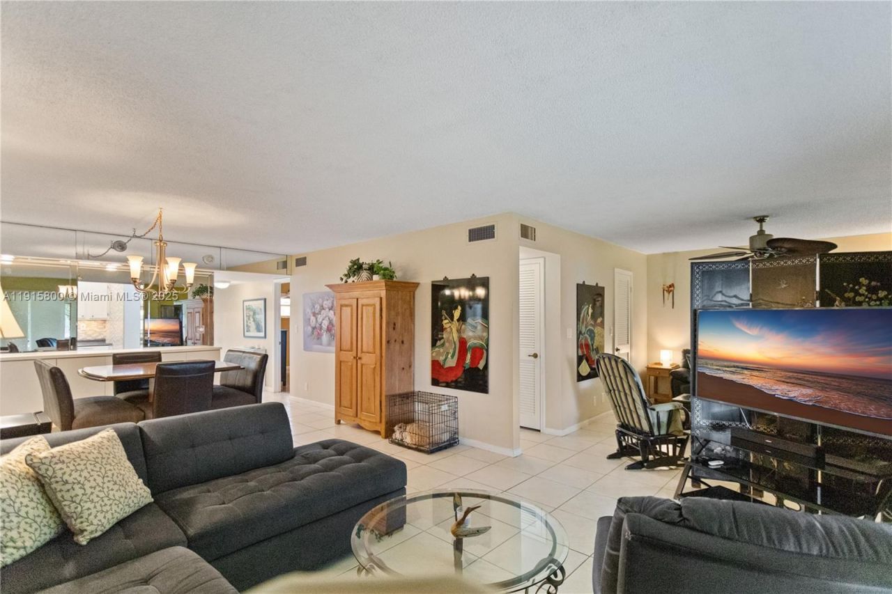 8940 S Hollybrook Blvd, Unit 53-304, Pembroke Pines, FL 33025 Photo