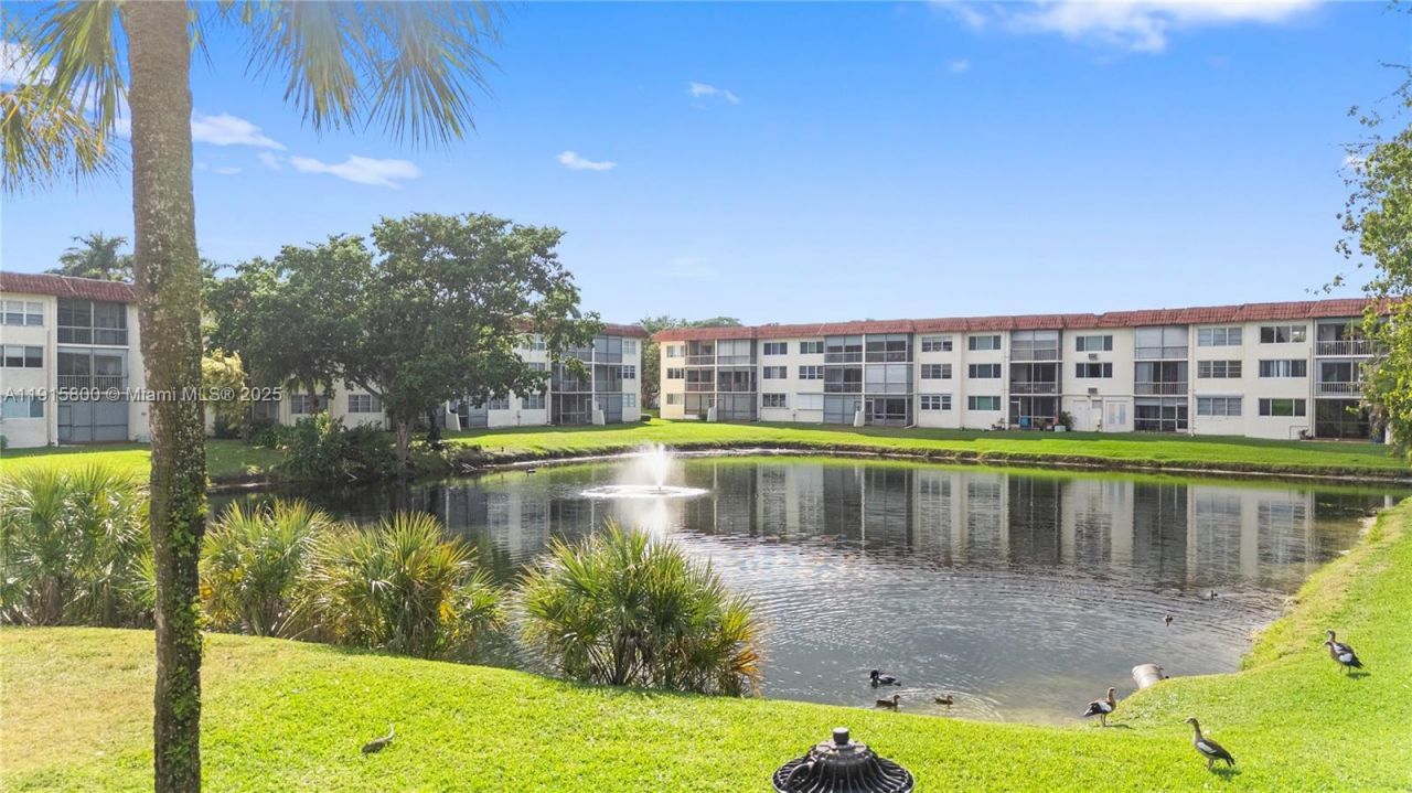 8940 S Hollybrook Blvd, Unit 53-304, Pembroke Pines, FL 33025 Photo