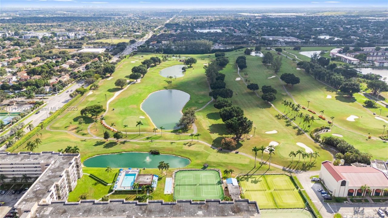 8940 S Hollybrook Blvd, Unit 53-304, Pembroke Pines, FL 33025 Photo