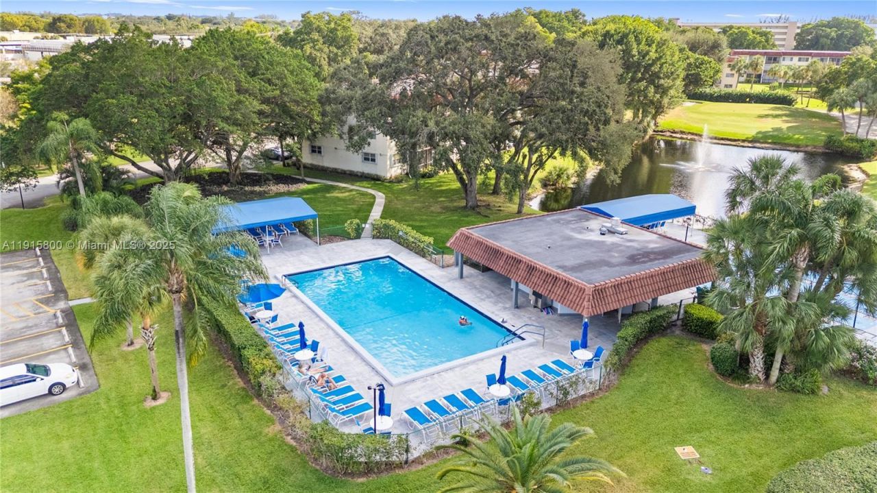 8940 S Hollybrook Blvd, Unit 53-304, Pembroke Pines, FL 33025 Photo