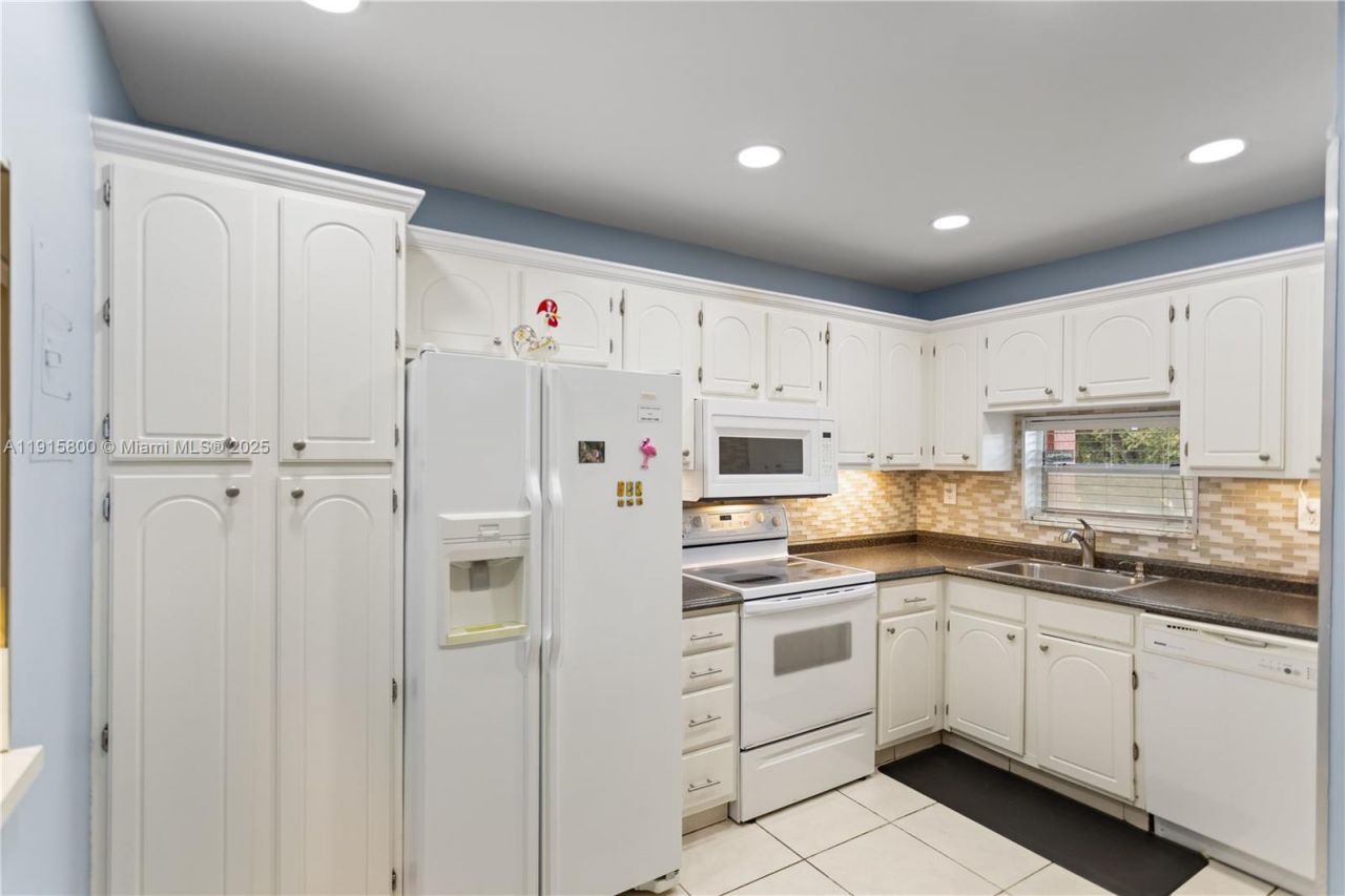 8940 S Hollybrook Blvd, Unit 53-304, Pembroke Pines, FL 33025 Photo