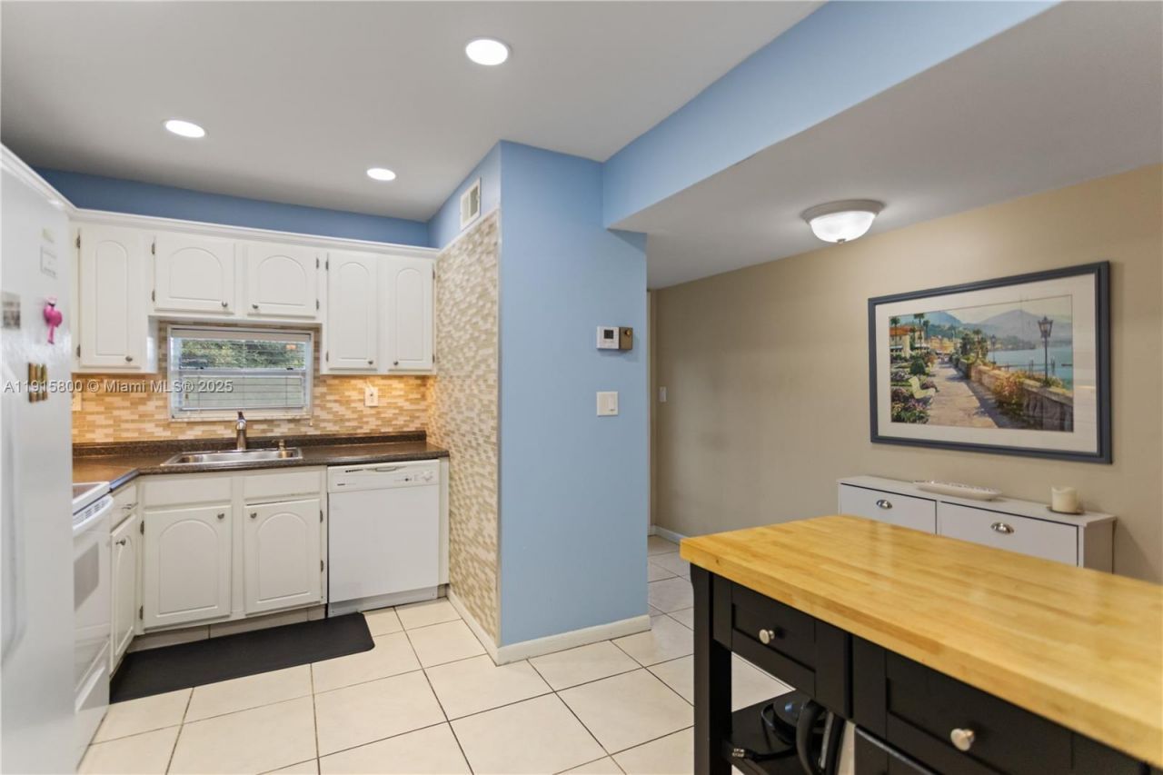 8940 S Hollybrook Blvd, Unit 53-304, Pembroke Pines, FL 33025 Photo