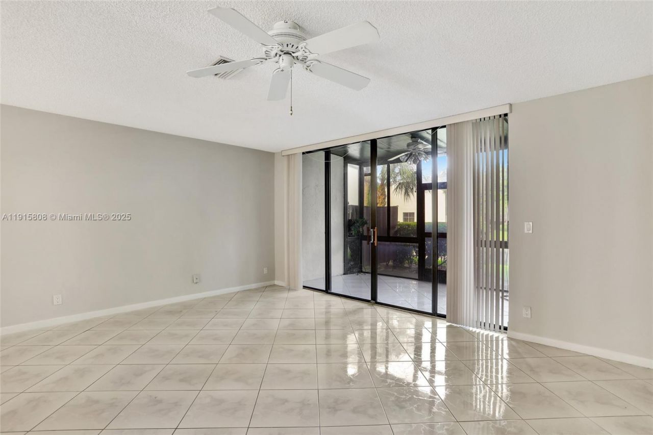 4615 S Carambola Cir S, Unit 27232, Coconut Creek, FL 33066 Photo