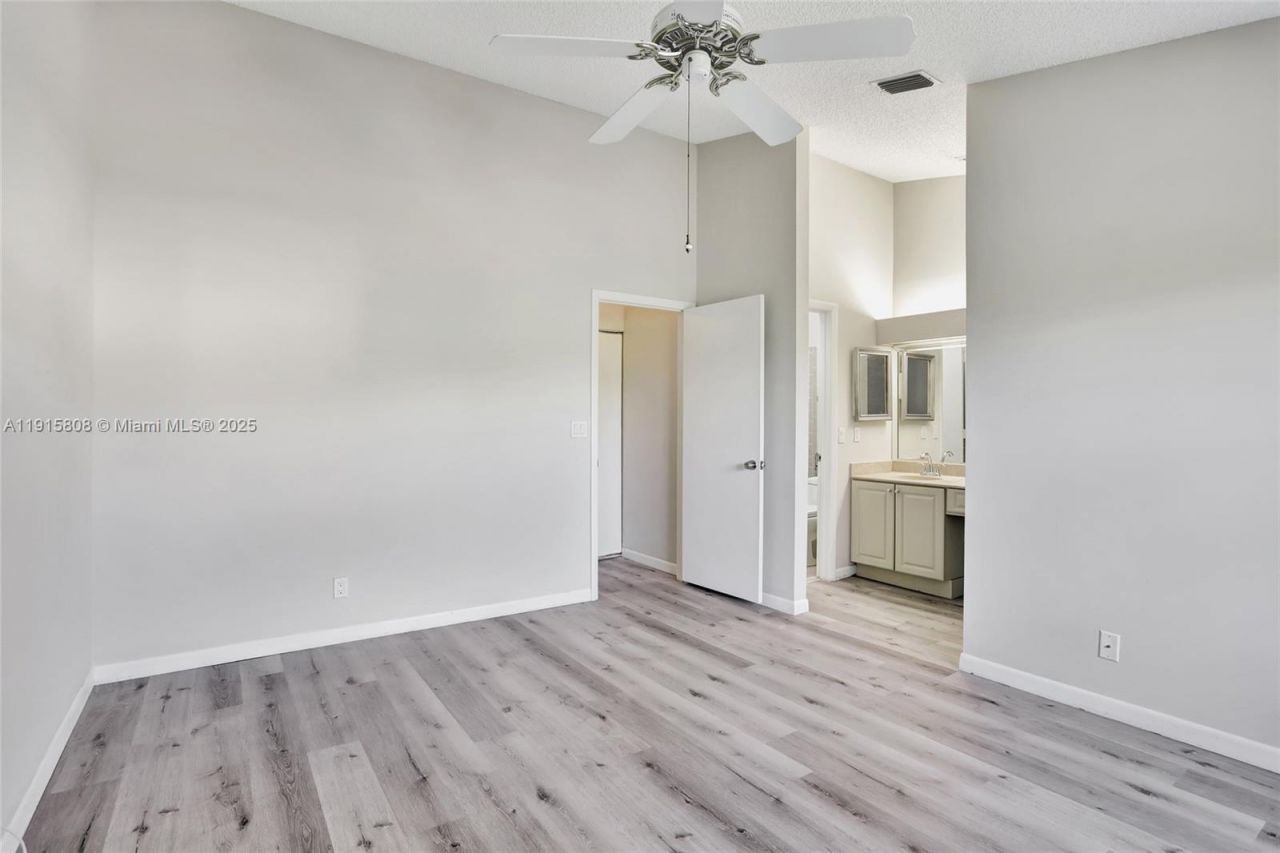 4615 S Carambola Cir S, Unit 27232, Coconut Creek, FL 33066 Photo