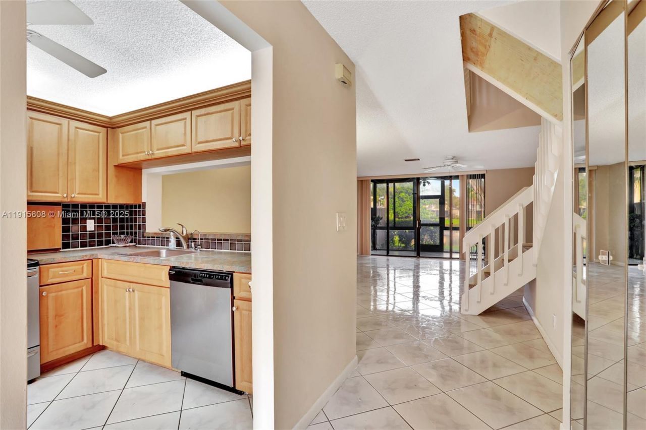 4615 S Carambola Cir S, Unit 27232, Coconut Creek, FL 33066 Photo