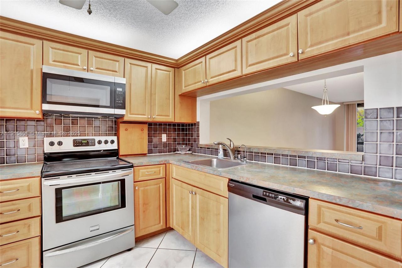 4615 S Carambola Cir S, Unit 27232, Coconut Creek, FL 33066 Photo